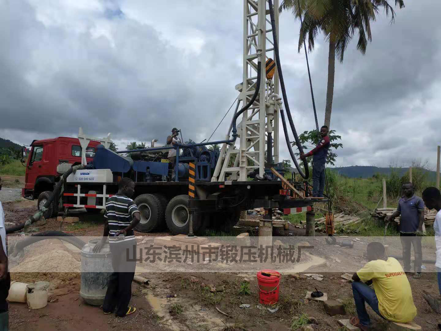 BZC300HW车载式水井钻机在非洲加纳钻井成功